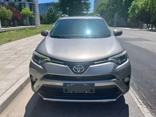 Toyota RAV4 2019 купить из Китая, цена 2 251 000 ₽ — Suifenhe Auto