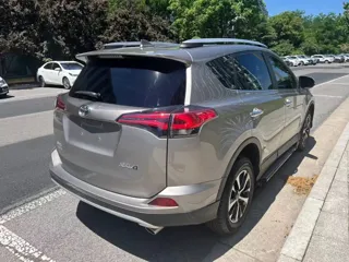 Toyota RAV4 2019 купить из Китая, цена 2 251 000 ₽ — Suifenhe Auto
