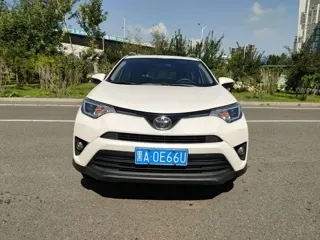 Toyota RAV4 2019 купить из Китая, цена 2 121 000 ₽ — Suifenhe Auto