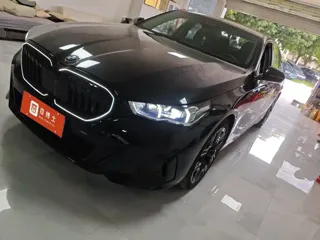 BMW 5 Series 2026 купить из Китая, цена 7 623 000 ₽ — Suifenhe Auto