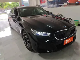 BMW 5 Series 2026 купить из Китая, цена 7 623 000 ₽ — Suifenhe Auto