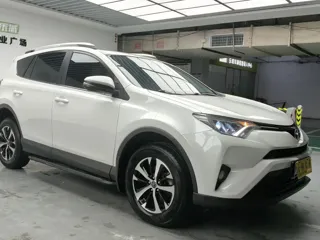 Toyota RAV4 2019 купить из Китая, цена 2 031 000 ₽ — Suifenhe Auto