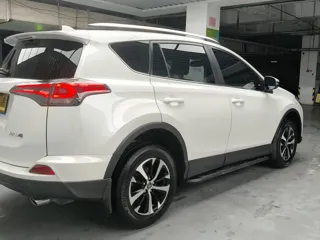 Toyota RAV4 2019 купить из Китая, цена 2 031 000 ₽ — Suifenhe Auto