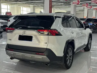 Toyota RAV4 2025 купить из Китая, цена 3 198 000 ₽ — Suifenhe Auto