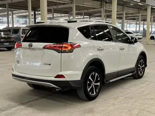 Toyota RAV4 2019 купить из Китая, цена 2 251 000 ₽ — Suifenhe Auto