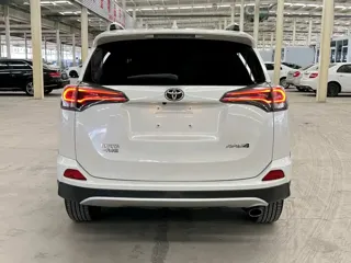 Toyota RAV4 2019 купить из Китая, цена 2 251 000 ₽ — Suifenhe Auto