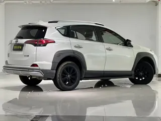 Toyota RAV4 2019 купить из Китая, цена 2 188 000 ₽ — Suifenhe Auto