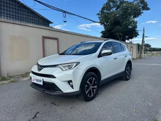 Toyota RAV4 2018 купить из Китая, цена 2 290 000 ₽ — Suifenhe Auto