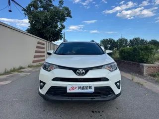 Toyota RAV4 2018 купить из Китая, цена 2 290 000 ₽ — Suifenhe Auto