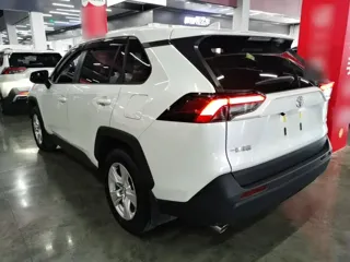 Toyota RAV4 2025 купить из Китая, цена 3 831 000 ₽ — Suifenhe Auto