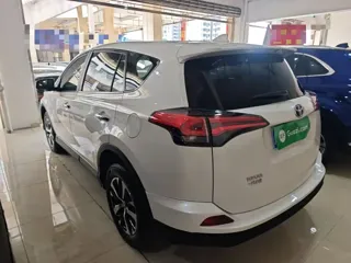 Toyota RAV4 2019 купить из Китая, цена 2 095 000 ₽ — Suifenhe Auto