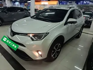 Toyota RAV4 2018 купить из Китая, цена 2 072 000 ₽ — Suifenhe Auto