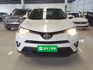 Toyota RAV4 2018 купить из Китая, цена 2 184 000 ₽ — Suifenhe Auto