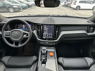 Volvo XC60 2024 купить из Китая, цена 5 539 000 ₽ — Suifenhe Auto
