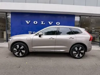 Volvo XC60 2024 купить из Китая, цена 5 462 000 ₽ — Suifenhe Auto