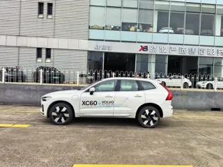 Volvo XC60 2024 купить из Китая, цена 6 252 000 ₽ — Suifenhe Auto