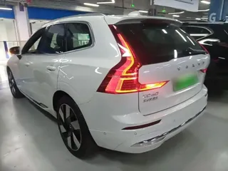 Volvo XC60 2024 купить из Китая, цена 6 526 000 ₽ — Suifenhe Auto