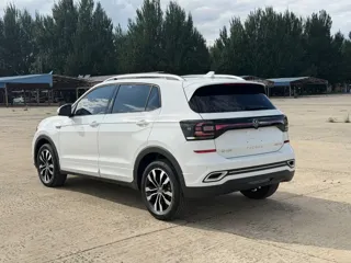 Volkswagen Tacqua 2023 купить из Китая, цена 1 858 000 ₽ — Suifenhe Auto