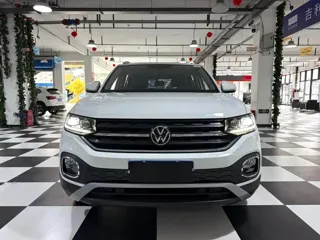 Volkswagen Tacqua 2022 купить из Китая, цена 1 705 000 ₽ — Suifenhe Auto