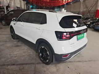 Volkswagen Tacqua 2021 купить из Китая, цена 1 481 000 ₽ — Suifenhe Auto
