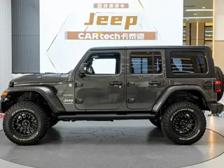Jeep Wrangler 2025 купить из Китая, цена 8 603 000 ₽ — Suifenhe Auto
