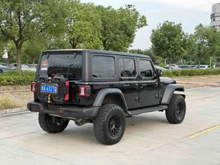Jeep Wrangler 2024 купить из Китая, цена 7 275 000 ₽ — Suifenhe Auto