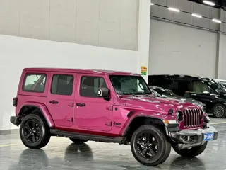 Jeep Wrangler 2024 купить из Китая, цена 5 552 000 ₽ — Suifenhe Auto