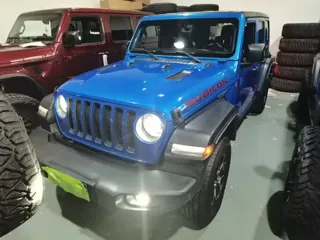 Jeep Wrangler 2024 купить из Китая, цена 6 327 000 ₽ — Suifenhe Auto