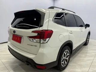 Subaru Forester 2021 купить из Китая, цена 3 162 000 ₽ — Suifenhe Auto