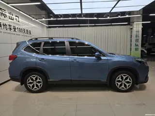 Subaru Forester 2023 купить из Китая, цена 3 590 000 ₽ — Suifenhe Auto