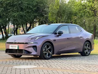Lynk & Co 07 EM-P 2025