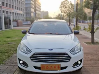 Ford Escort 2019 купить из Китая, цена 1 003 000 ₽ — Suifenhe Auto
