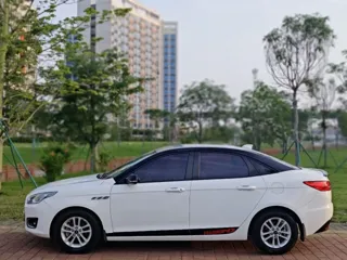 Ford Escort 2019 купить из Китая, цена 1 003 000 ₽ — Suifenhe Auto
