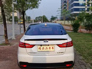 Ford Escort 2019 купить из Китая, цена 1 003 000 ₽ — Suifenhe Auto