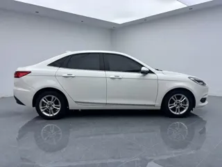 Ford Escort 2019 купить из Китая, цена 1 096 000 ₽ — Suifenhe Auto