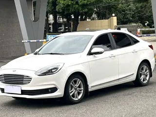 Ford Escort 2020 купить из Китая, цена 1 200 000 ₽ — Suifenhe Auto