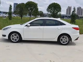 Ford Escort 2020 купить из Китая, цена 1 122 000 ₽ — Suifenhe Auto