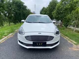 Ford Escort 2019 купить из Китая, цена 986 000 ₽ — Suifenhe Auto