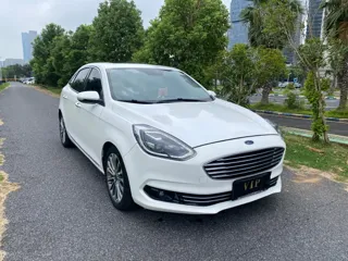 Ford Escort 2019 купить из Китая, цена 986 000 ₽ — Suifenhe Auto