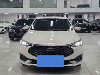 Ford Escort 2022 купить из Китая, цена 994 000 ₽ — Suifenhe Auto