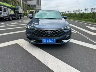 Ford Escort 2022 купить из Китая, цена 1 345 000 ₽ — Suifenhe Auto
