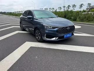 Ford Escort 2022 купить из Китая, цена 1 345 000 ₽ — Suifenhe Auto