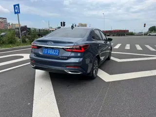 Ford Escort 2022 купить из Китая, цена 1 345 000 ₽ — Suifenhe Auto