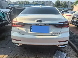 Ford Escort 2022 купить из Китая, цена 1 152 000 ₽ — Suifenhe Auto