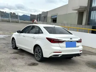 Ford Escort 2022 купить из Китая, цена 1 085 000 ₽ — Suifenhe Auto