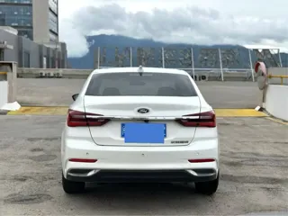 Ford Escort 2022 купить из Китая, цена 1 085 000 ₽ — Suifenhe Auto