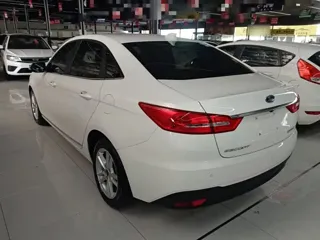 Ford Escort 2021 купить из Китая, цена 1 233 000 ₽ — Suifenhe Auto