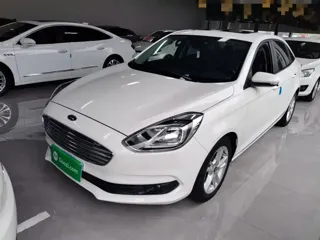 Ford Escort 2019 купить из Китая, цена 1 215 000 ₽ — Suifenhe Auto