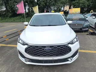 Ford Escort 2022 купить из Китая, цена 1 083 000 ₽ — Suifenhe Auto