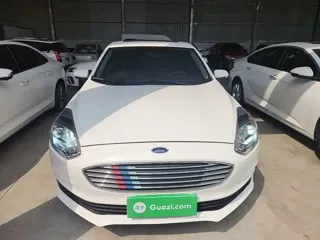 Ford Escort 2019 купить из Китая, цена 1 185 000 ₽ — Suifenhe Auto